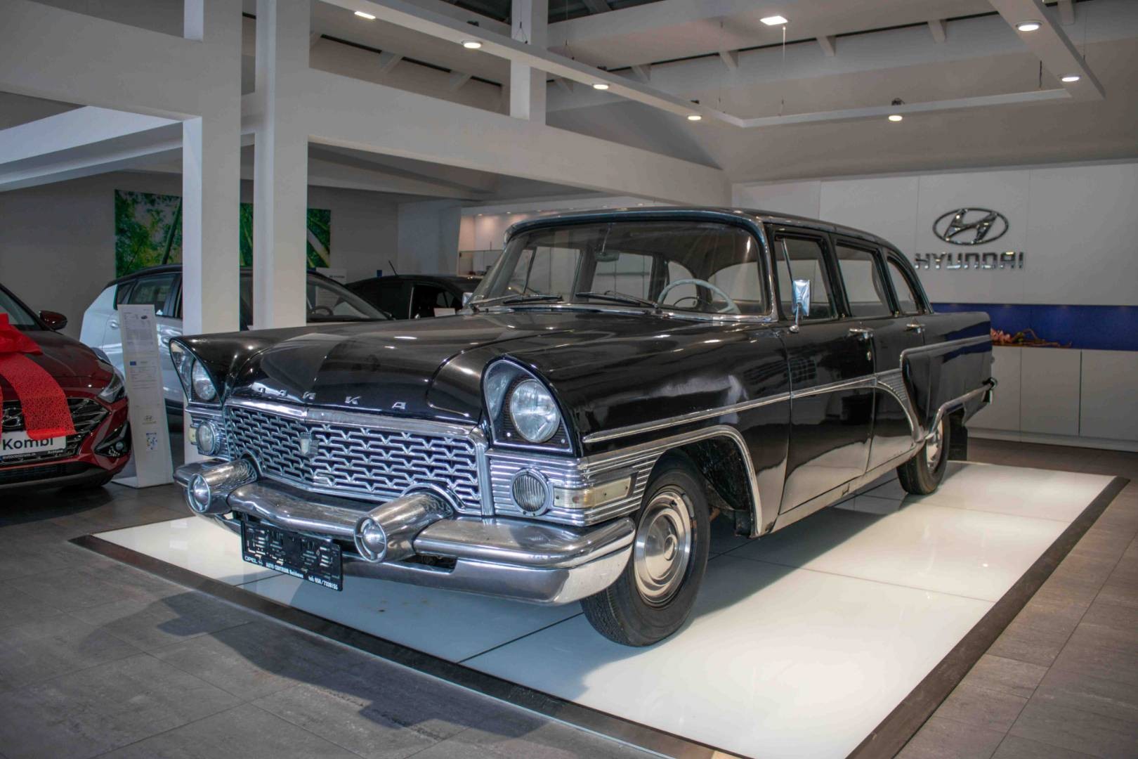 Čajka GAZ M13