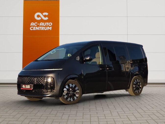 Hyundai Staria 1.6 T-GDi HEV Luxury, Dark Chrome Pack, Panorama