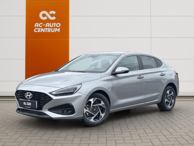 HYUNDAI i30 Fastback l 140k l benzín l manuál