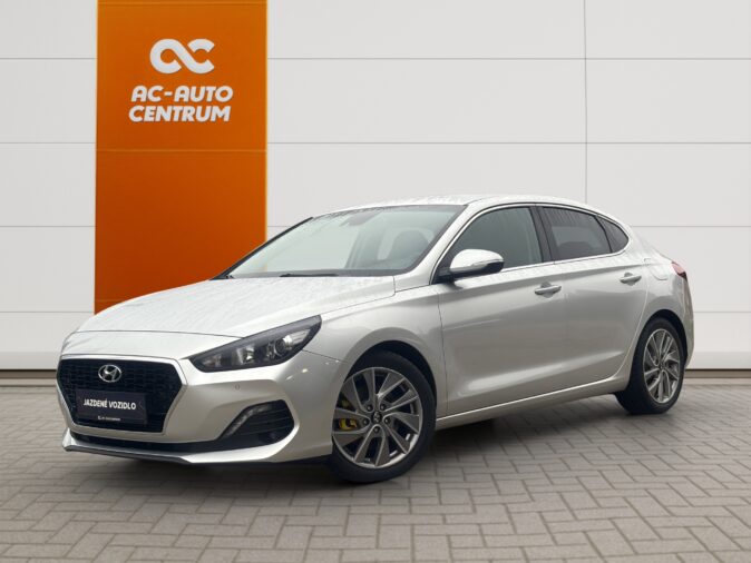 Hyundai i30 1.4 T-GDi Family 7DCT